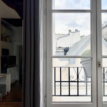 Charming Parisian 2