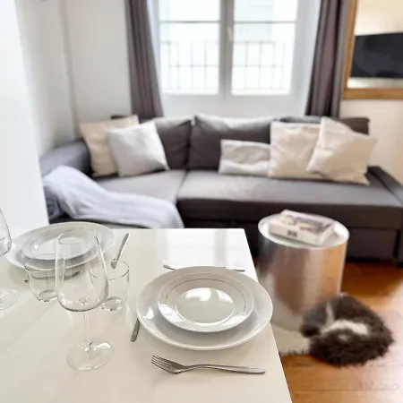 Charming Parisian 2 *