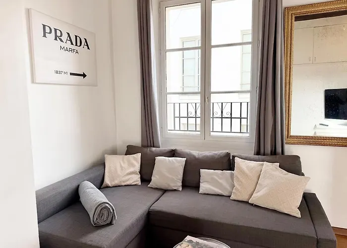 Charming Parisian 2 *