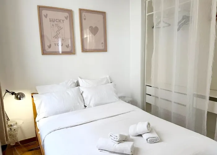 Charming Parisian 2 פריז