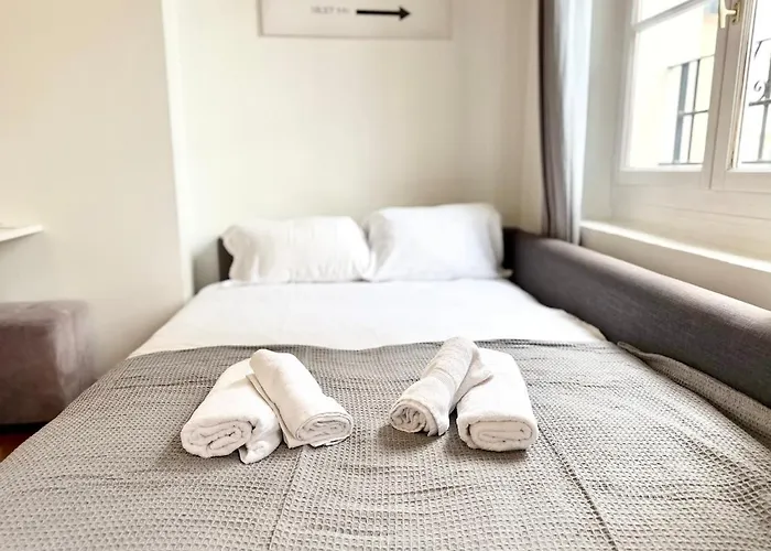 דירה Charming Parisian 2