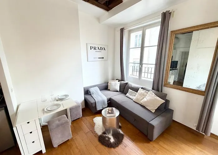 Charming Parisian 2 * פריז