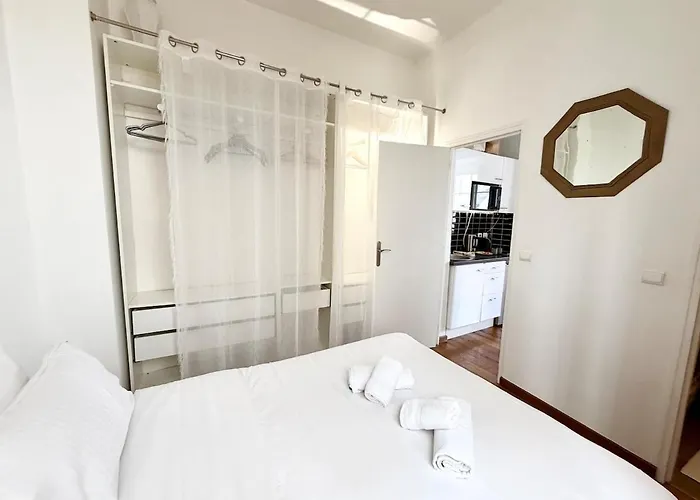 דירה Charming Parisian 2 פריז