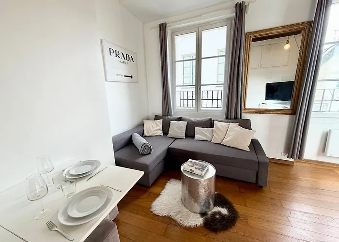 Charming Parisian 2 شقة